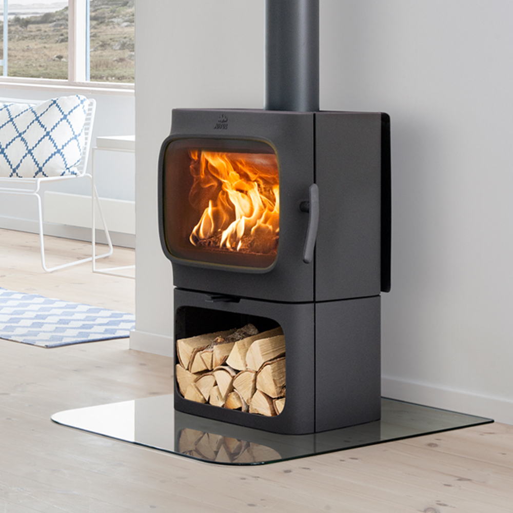 Jotul F305 B wood burning stove in black