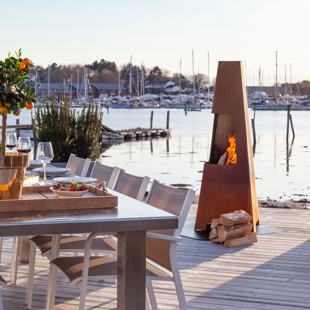 Jotul Terrazza XL Outdoor Fireplace